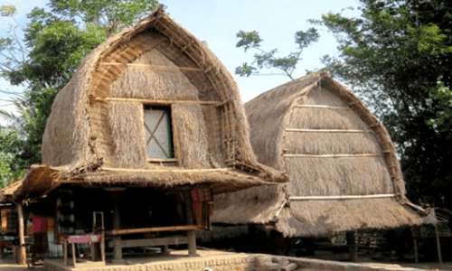 Mengenal Rumah  Adat  NTB  Struktur Keunikan dan Penjelasannya 