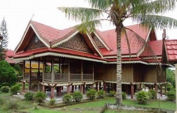 rumah adat jambi 